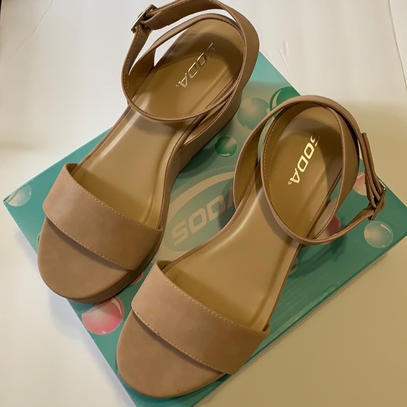 Soda Shoes - Size 10 Woman Tan Suede Wedges.